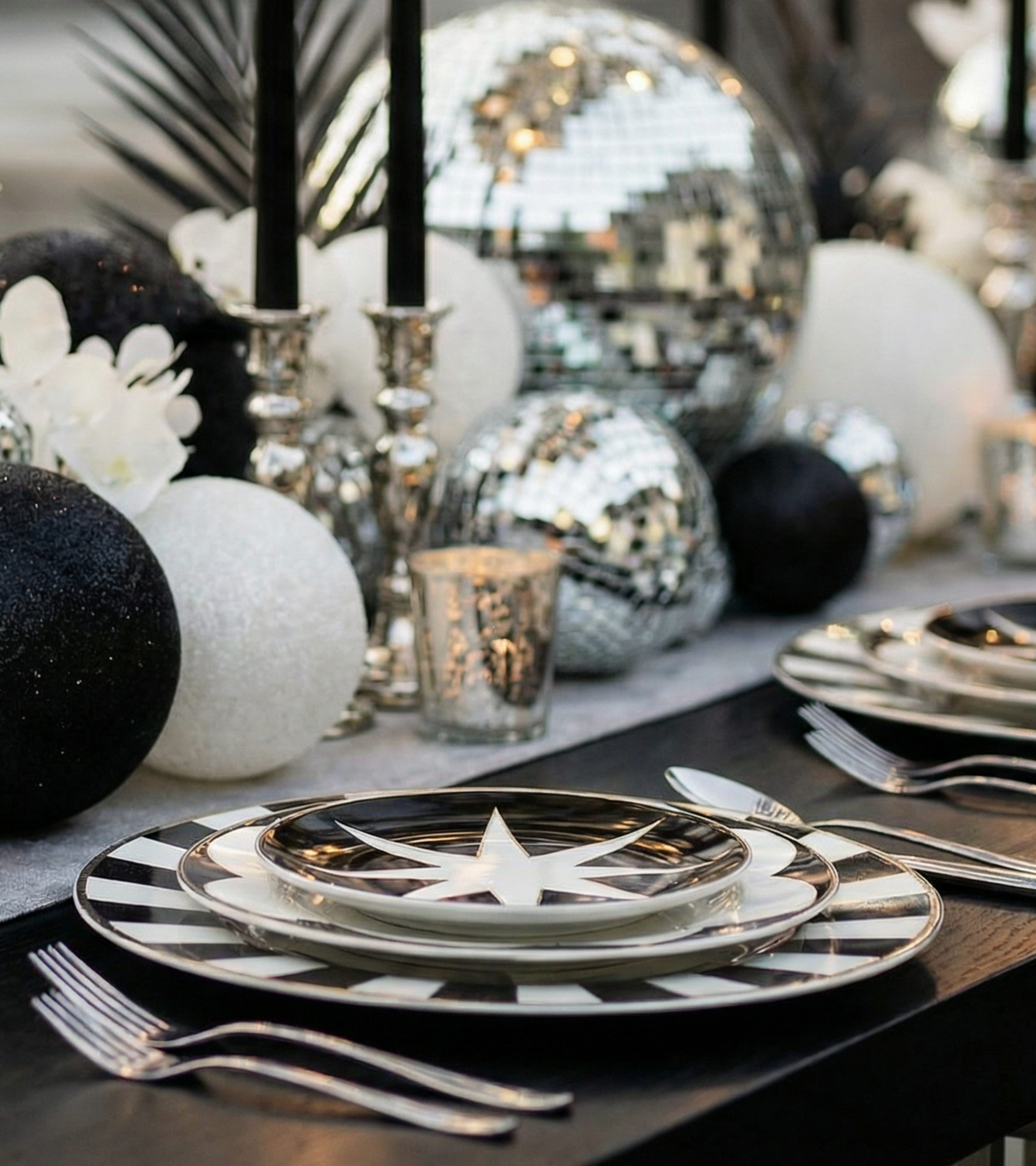 Holiday Hypnotica Dinner & Soup/ Pasta & Dessert Plates Gift Box Set of 4 & 4 & 4